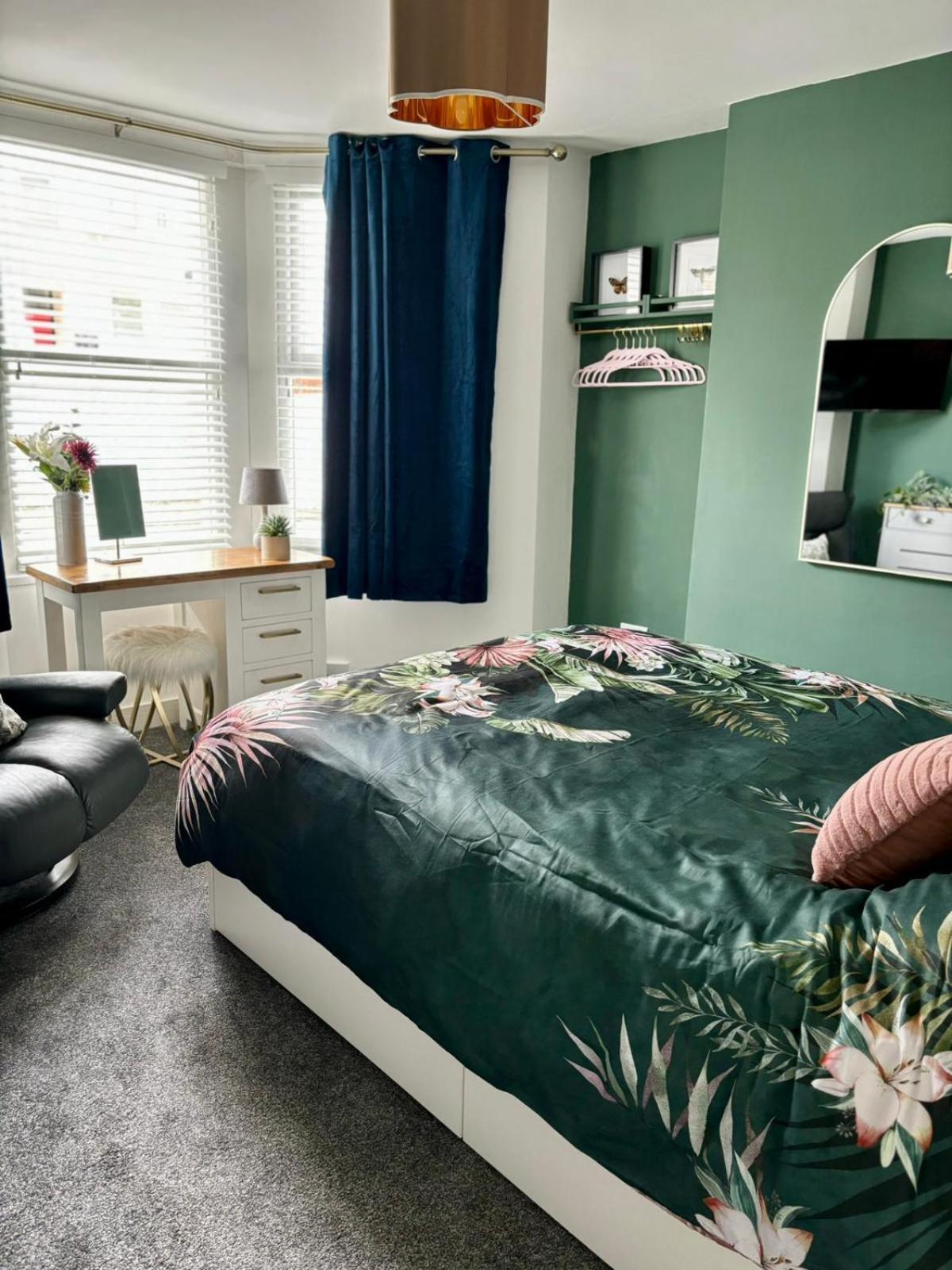Stylish And Chic Seaside Apartment Southend-on-Sea Kültér fotó
